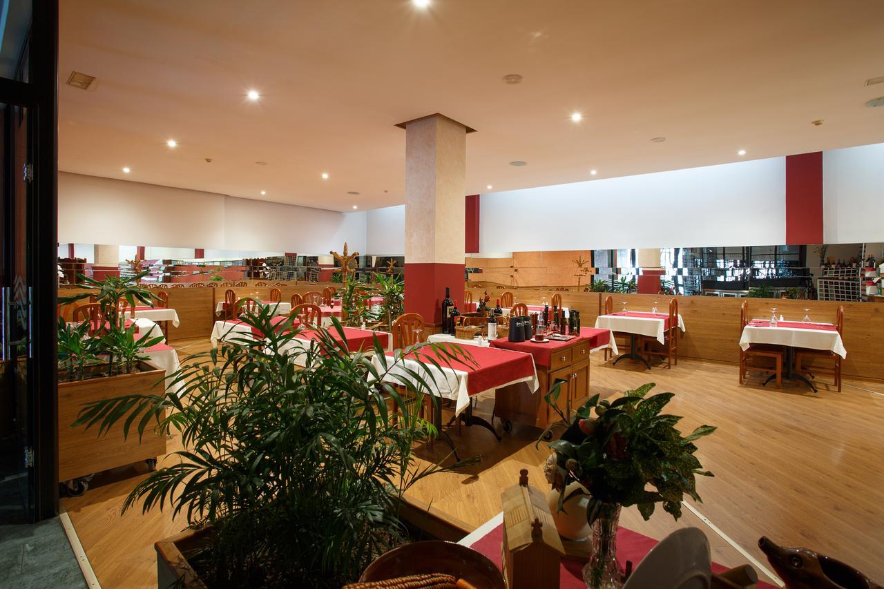 Hotel Restaurante Pontiñas Lalín Exterior foto